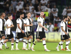168娱乐-德国队遭遇两连败，东道主之殇-2024欧洲杯前景堪忧