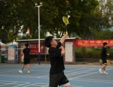 168娱乐-山东外事职业大学济南校区举行2023年体育节羽毛球比赛