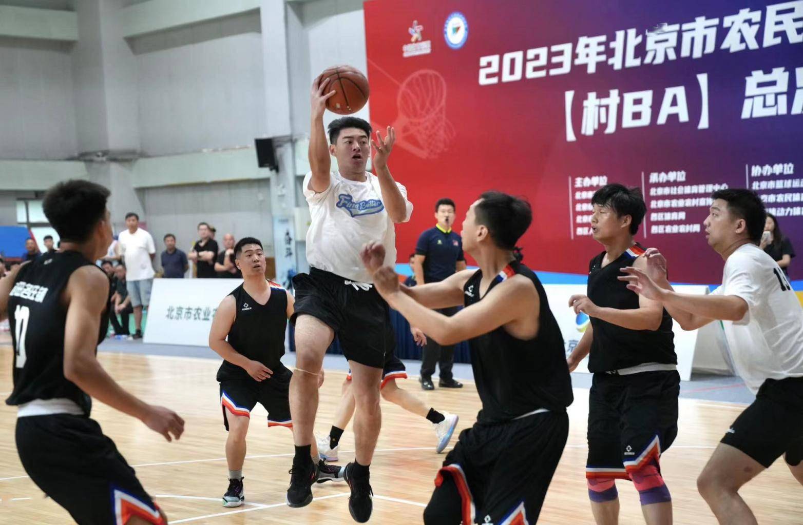 168娱乐-2023年北京市农民篮球比赛（村BA）总决赛打响