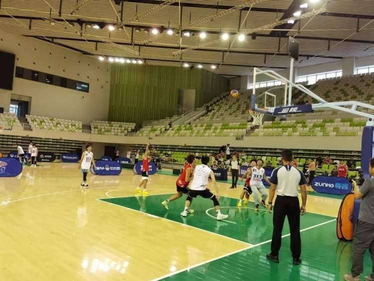168娱乐-第三届上海市篮球冠军联赛三人篮球比赛（青浦赛区）火热开打