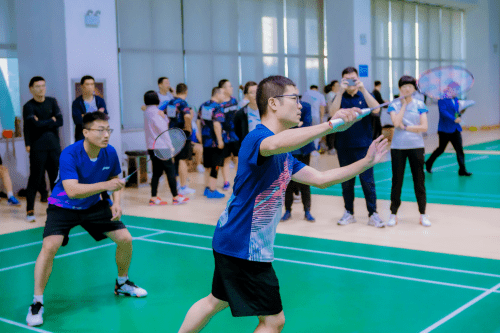 168娱乐-农行临沂分行举办第四届职工羽毛球比赛