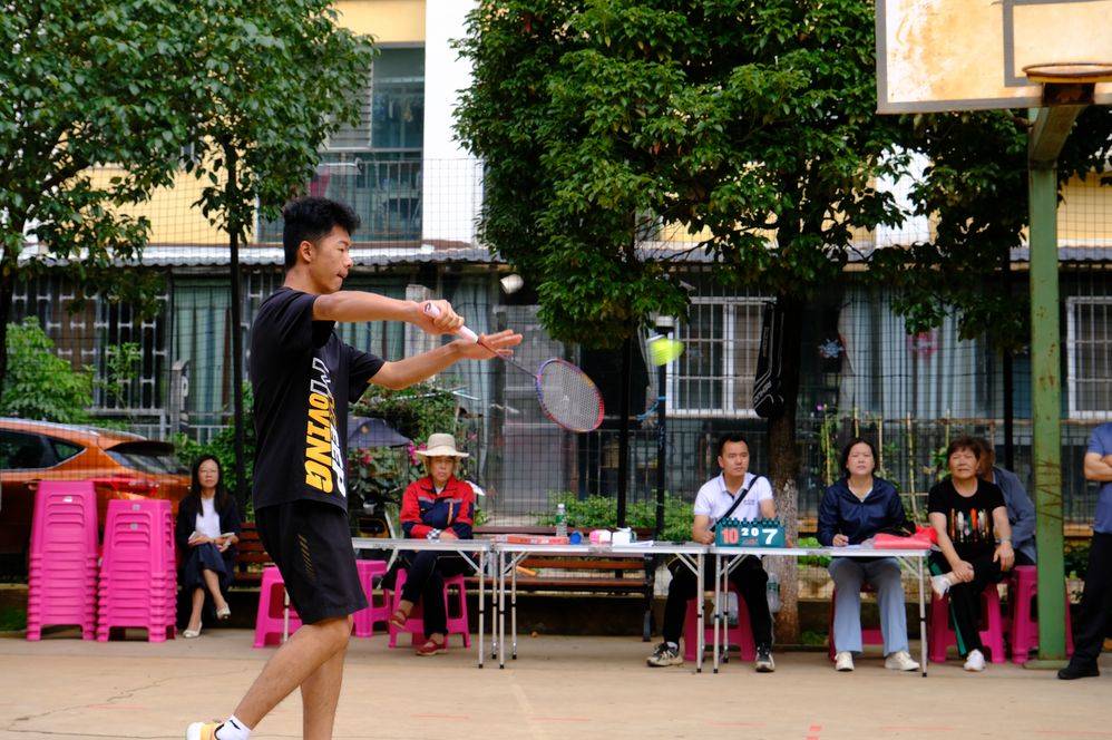 168娱乐-兰茂社区万年花城羽毛球比赛开赛啦​
