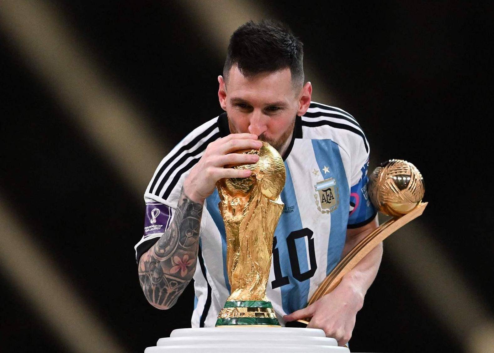168娱乐-在阿根廷真的世界杯夺冠那一刻，梅西在想什么呢？