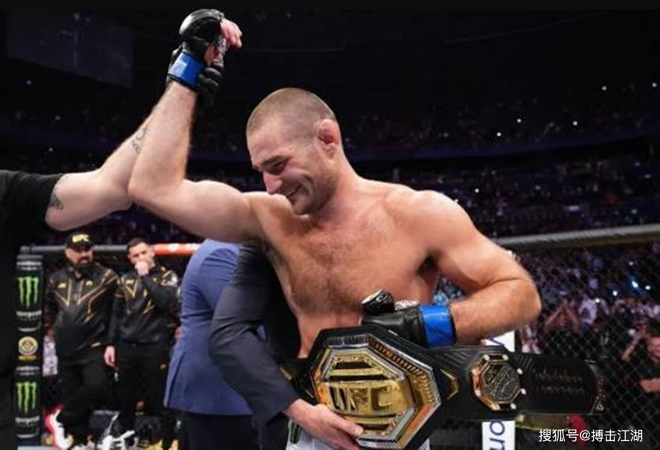 168娱乐-UFC中量级冠军抨击奇马耶夫-实力被高估，配不上高票房和高薪酬