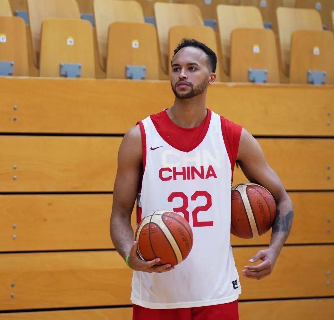 168娱乐-22岁NBA后卫！申请加入中国男篮！他愿意被篮协归化