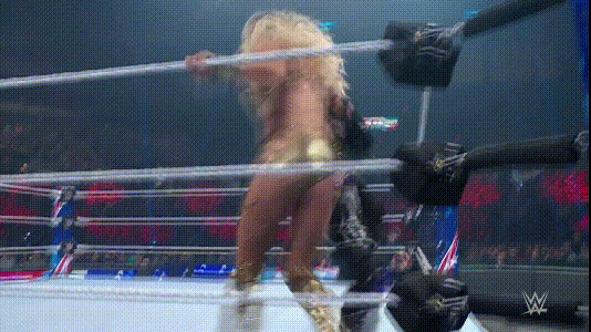 168娱乐-CM朋克剑指WWE摔角狂热主战赛，夏洛特疑似膝盖受伤！