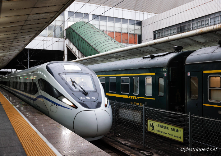 全国铁路第四季度列车运行图启用-成都至广州-香港高铁旅行时间大幅压缩