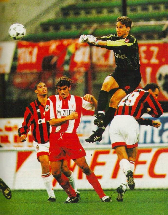 168娱乐-娱乐足球资料-AC米兰1996-1997赛季意超杯不敌紫百合+意大利杯早早出局