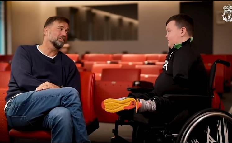 168娱乐-️克洛普邀请一患有罕见病的12岁残疾男孩参观利物浦基地